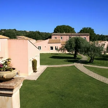 Masseria Degli Ulivi - Noto ホテル 4*