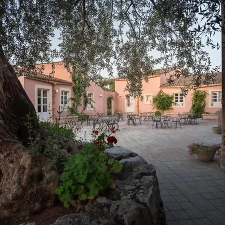ホテル Masseria Degli Ulivi - Noto 4*