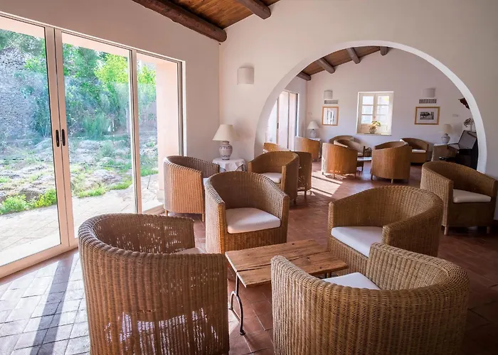 Masseria Degli Ulivi - Noto Hotel